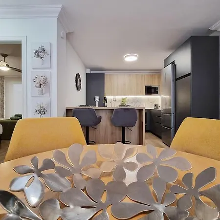 Beachside Escape Apartman *