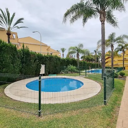 Beachside Escape Apartman *