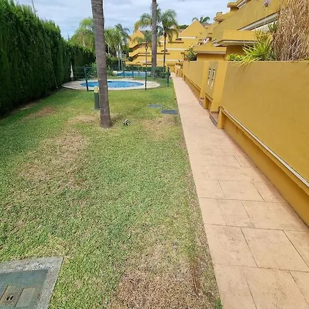 Apartment Beachside Escape