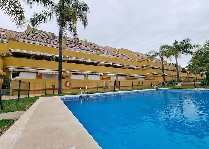 Beachside Escape Apartament