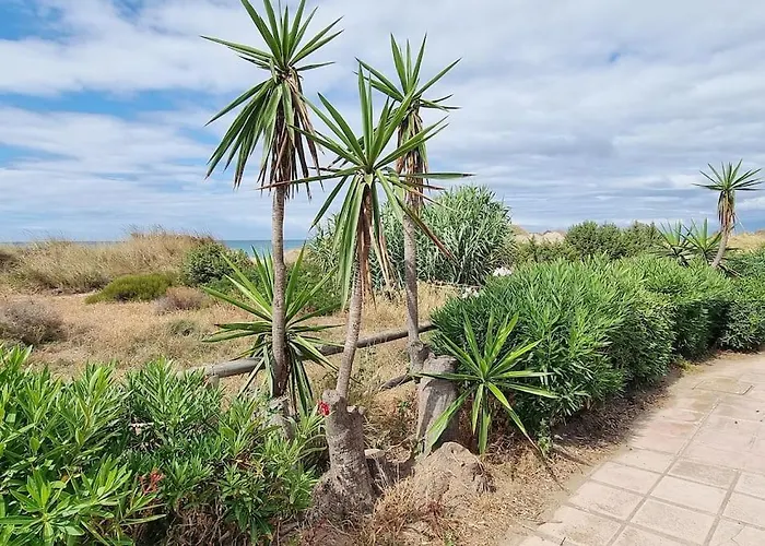 Beachside Escape Apartament *