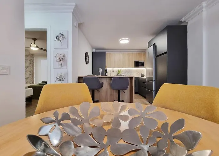 Beachside Escape Apartment *