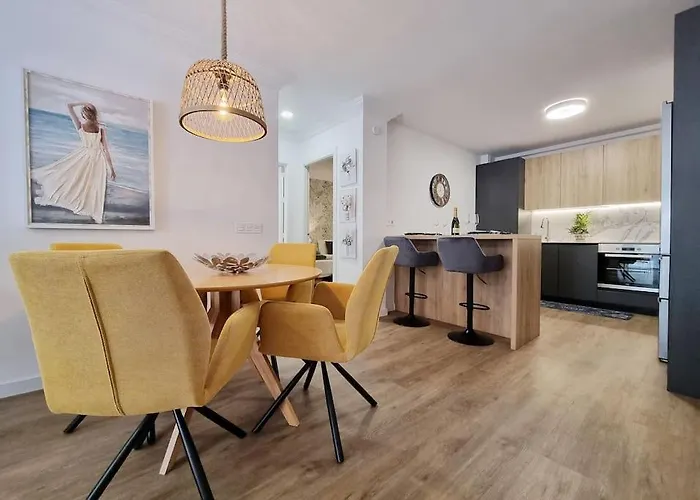 Apartment Beachside Escape *