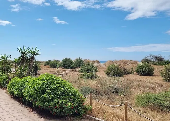 Beachside Escape Apartament *