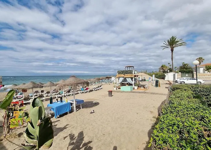 Beachside Escape Apartament Marbella