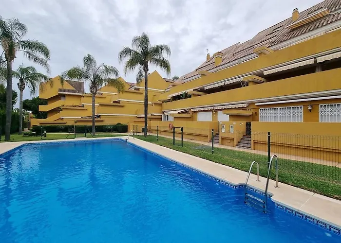 Apartment Beachside Escape